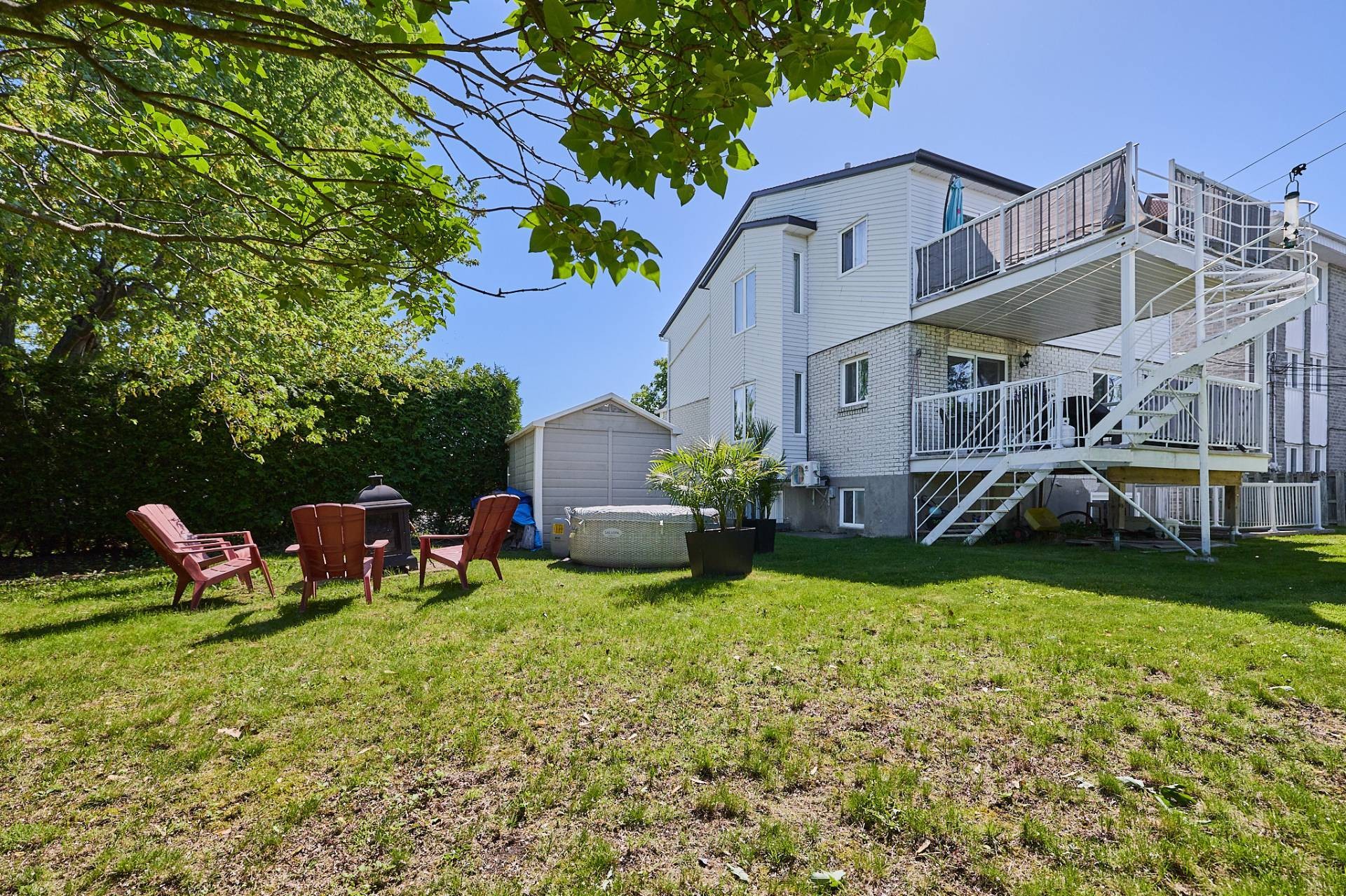 Cour - 1 - 1B Rue Ouellette, Saint-Constant, QC