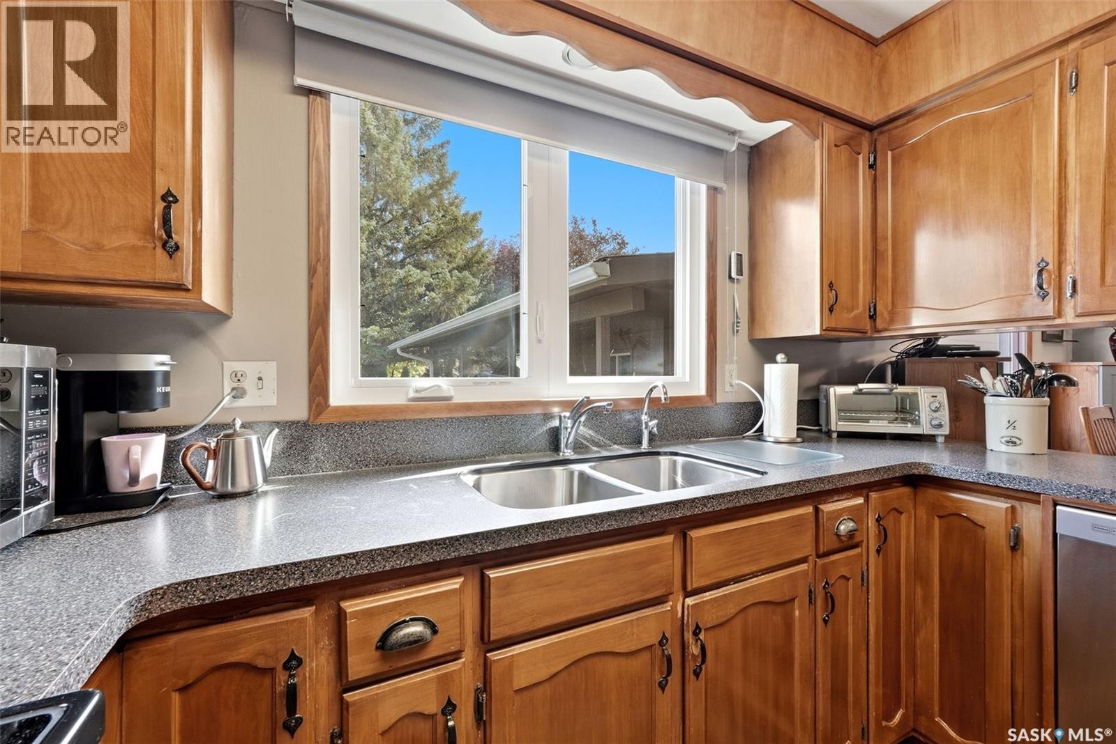 98 Hudson Drive, Regina, SK