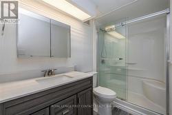 Main bathroom -