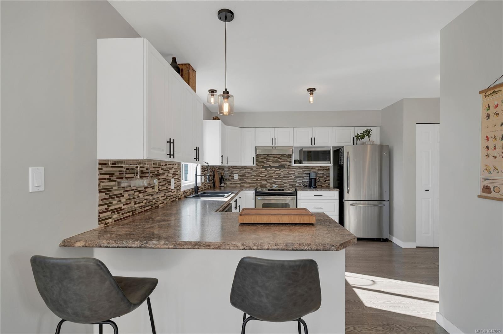 #A-331 Mclean St, Campbell River, BC - Indoor Photo Showing Kitchen With Stainless Steel Kitchen With Double Sink With Upgraded Kitchen