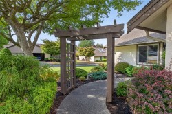 #1-885 Berwick Rd SOUTHQualicum Beach, BC V9K 1N7