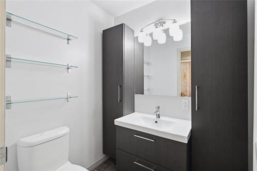 595 Matheson Ave, Winnipeg, MB - Indoor Photo Showing Bathroom