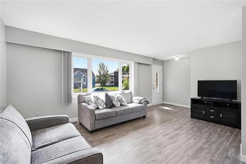 595 Matheson Ave, Winnipeg, MB - Indoor Photo Showing Living Room