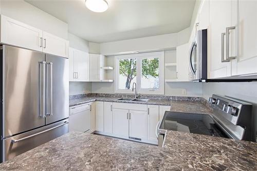 595 Matheson Ave, Winnipeg, MB - Indoor Photo Showing Kitchen