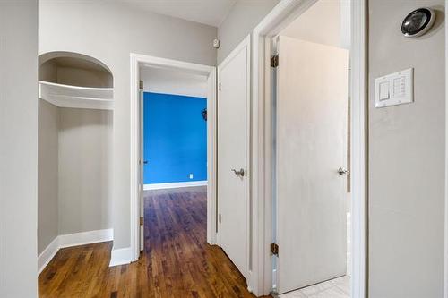 714 Henderson Hwy, Winnipeg, MB - Indoor Photo Showing Other Room