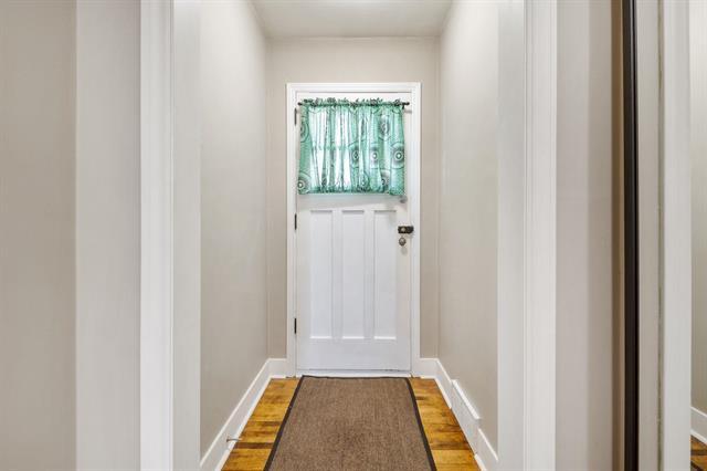 714 Henderson Hwy, Winnipeg, MB - Indoor Photo Showing Other Room