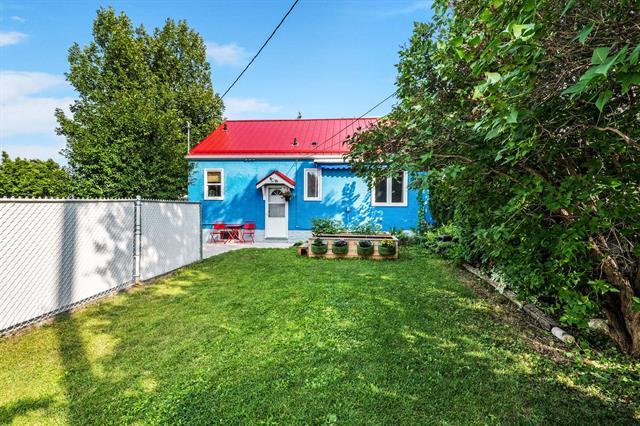 714 Henderson Hwy, Winnipeg, MB - Outdoor