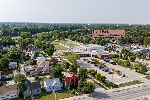 714 Henderson Hwy, Winnipeg, MB - Outdoor With View