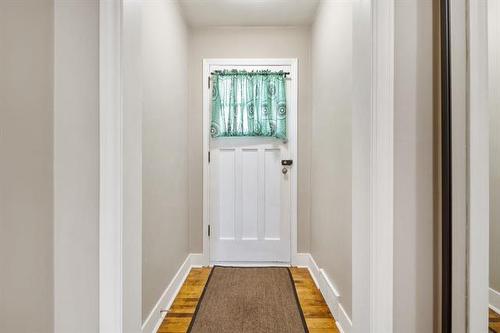714 Henderson Hwy, Winnipeg, MB - Indoor Photo Showing Other Room