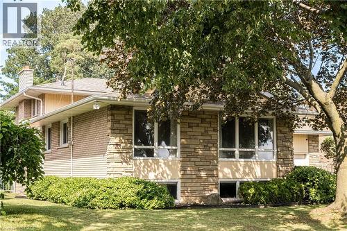 14 Woodside Drive, Hamilton, ON - Outdoor