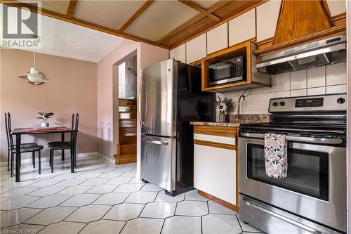 14 Woodside Drive, Hamilton, ON - Indoor Photo Showing Kitchen