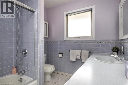 14 Woodside Drive, Hamilton, ON - Indoor Photo Showing Bathroom