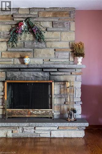 14 Woodside Drive, Hamilton, ON - Indoor Photo Showing Other Room