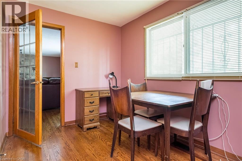 14 Woodside Drive, Hamilton, ON - Indoor