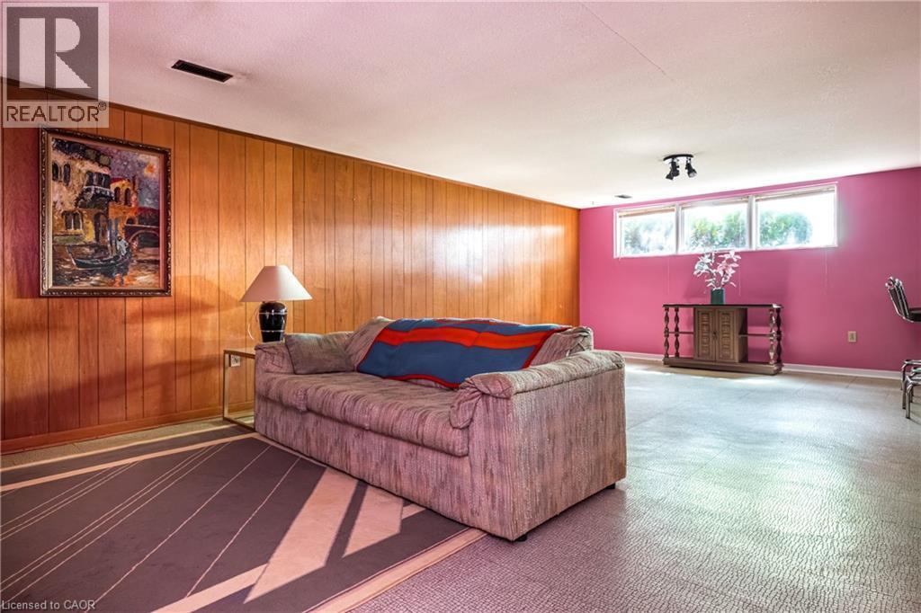 14 Woodside Drive, Hamilton, ON - Indoor