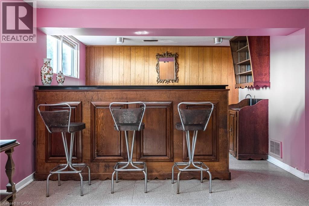 14 Woodside Drive, Hamilton, ON - Indoor Photo Showing Other Room