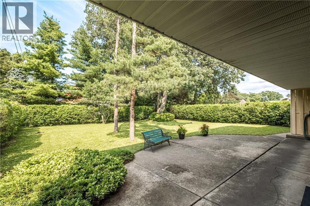 14 Woodside Drive, Hamilton, ON - Outdoor