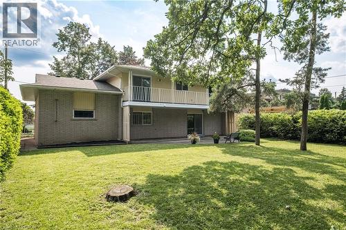 14 Woodside Drive, Hamilton, ON - Outdoor