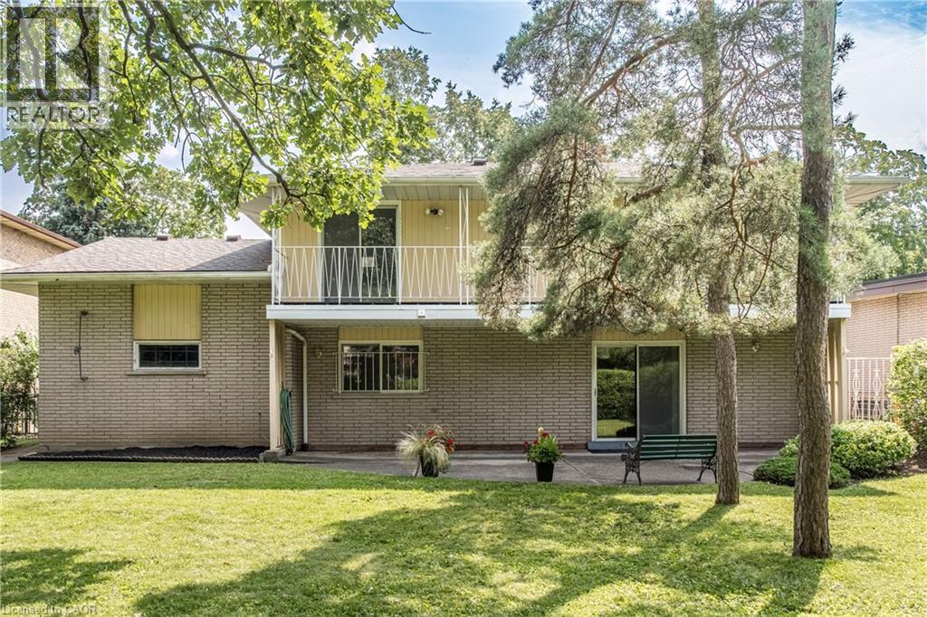 14 Woodside Drive, Hamilton, ON - Outdoor