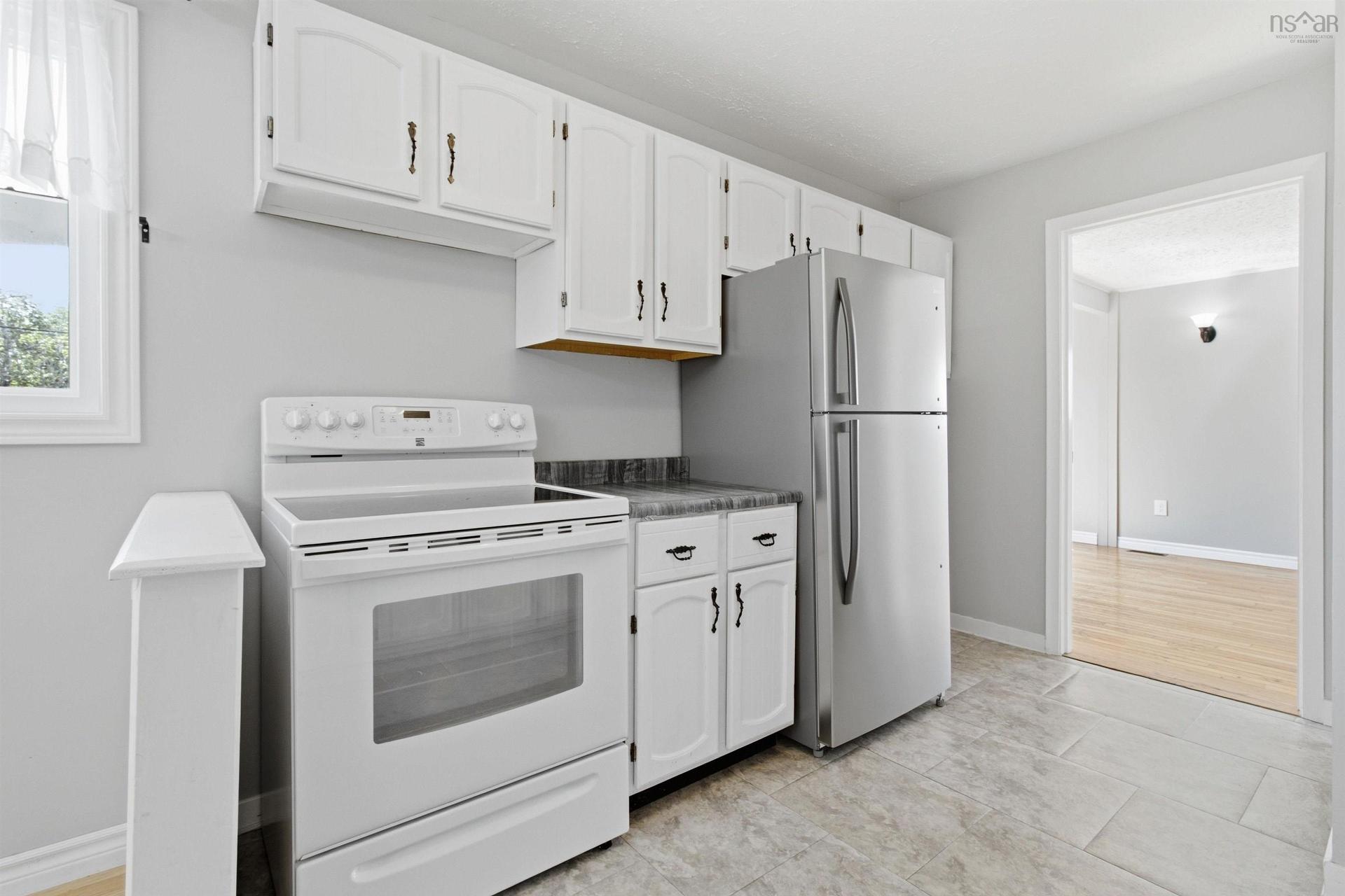 33 Inverary Drive, Dartmouth, NS - Indoor Photo Showing Kitchen