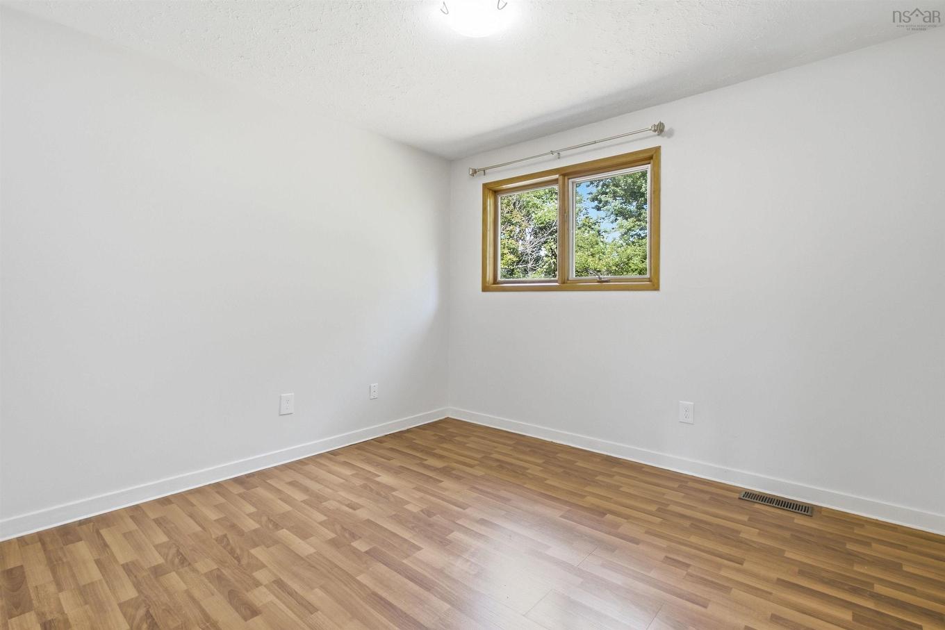33 Inverary Drive, Dartmouth, NS - Indoor Photo Showing Other Room