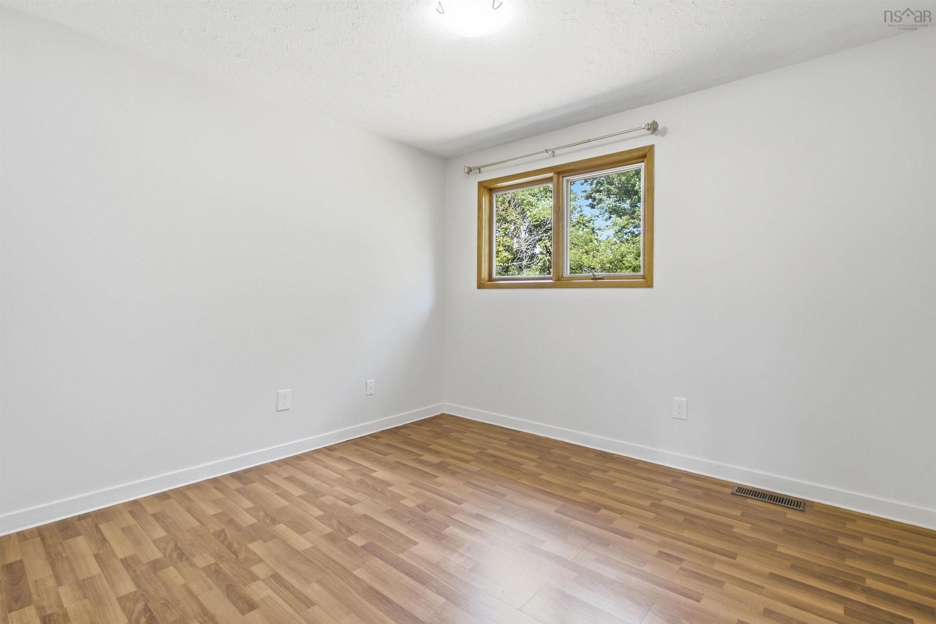 33 Inverary Drive, Dartmouth, NS - Indoor Photo Showing Other Room
