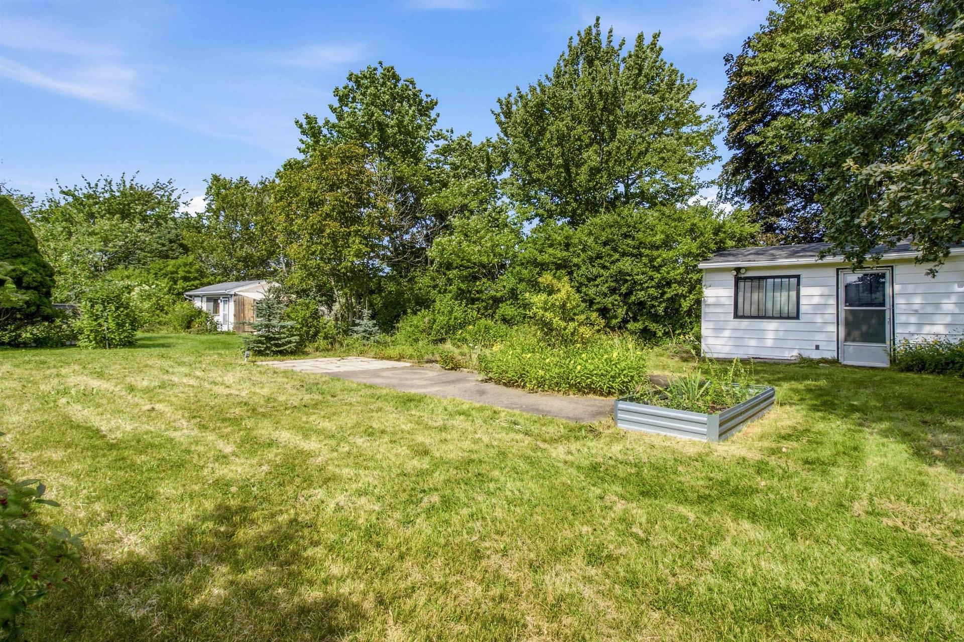 33 Inverary Drive, Dartmouth, NS - Outdoor