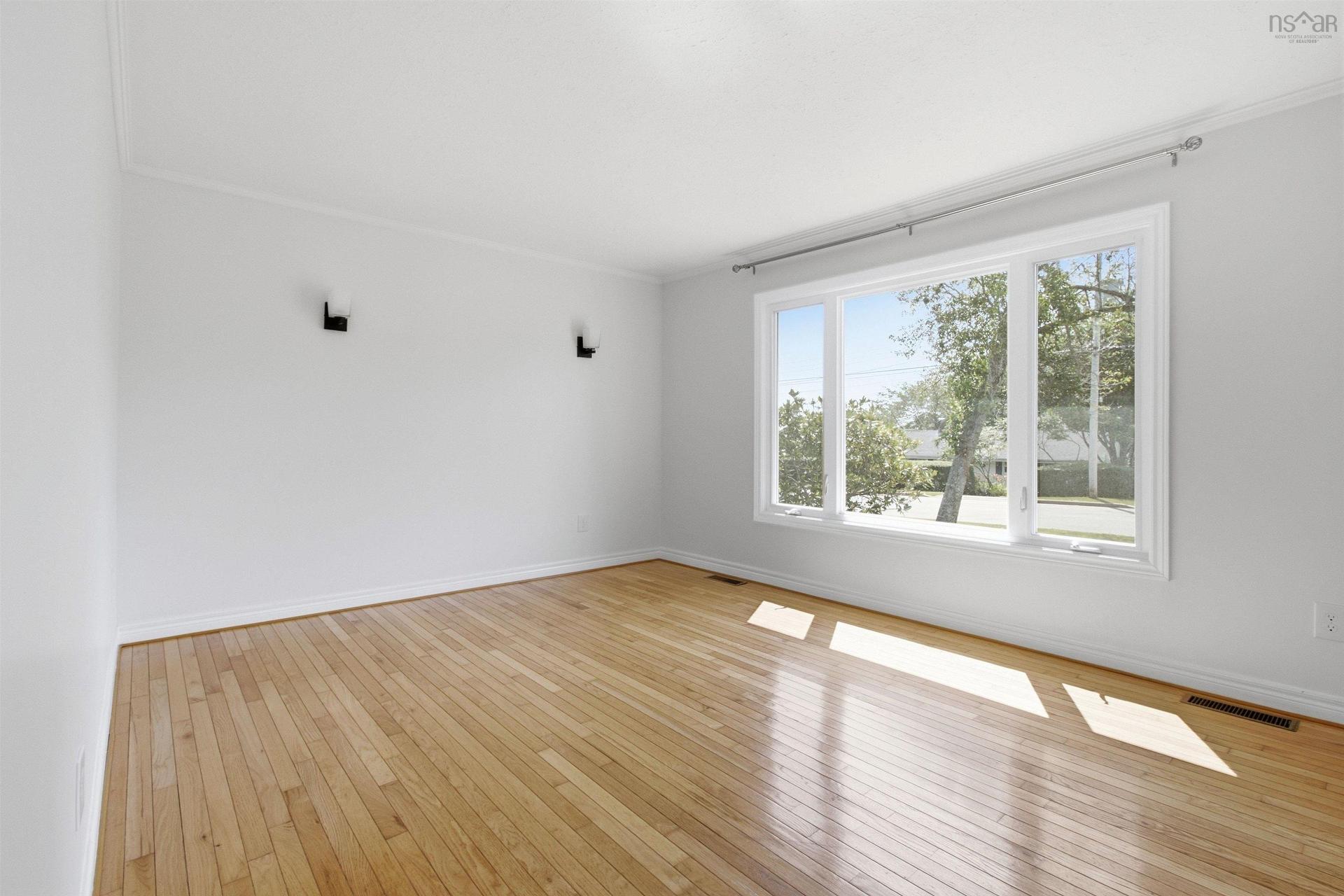 33 Inverary Drive, Dartmouth, NS - Indoor Photo Showing Other Room