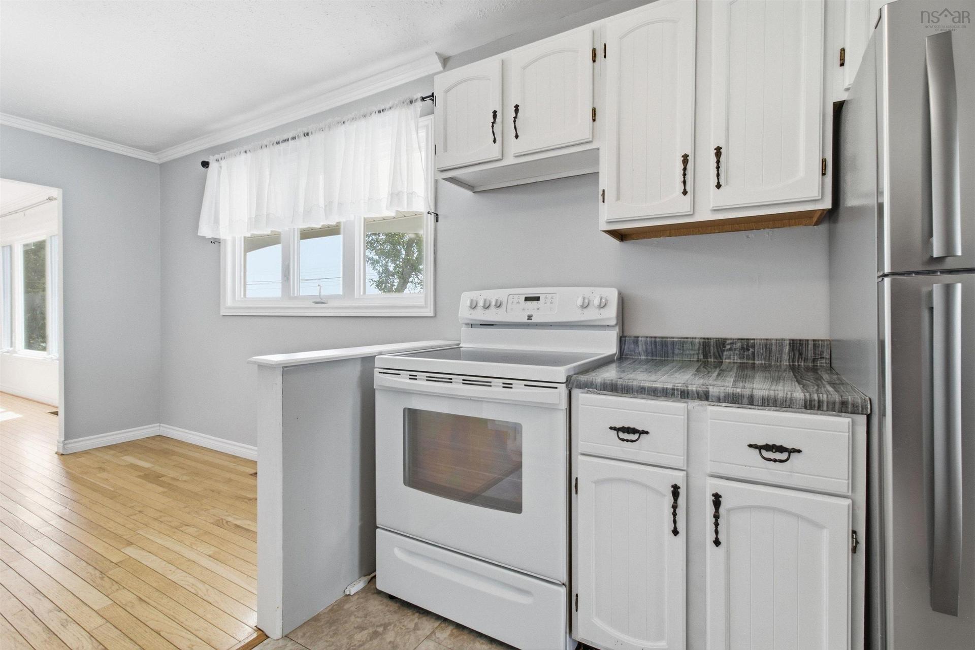 33 Inverary Drive, Dartmouth, NS - Indoor Photo Showing Kitchen