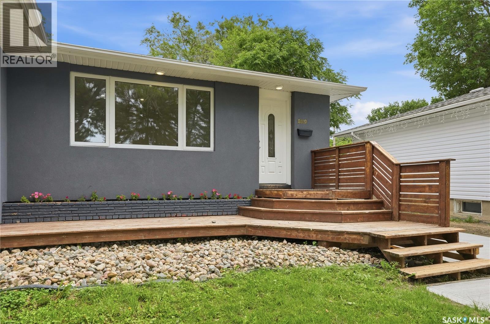 2819 Montreal Crescent, Regina, SK - Outdoor With Deck Patio Veranda