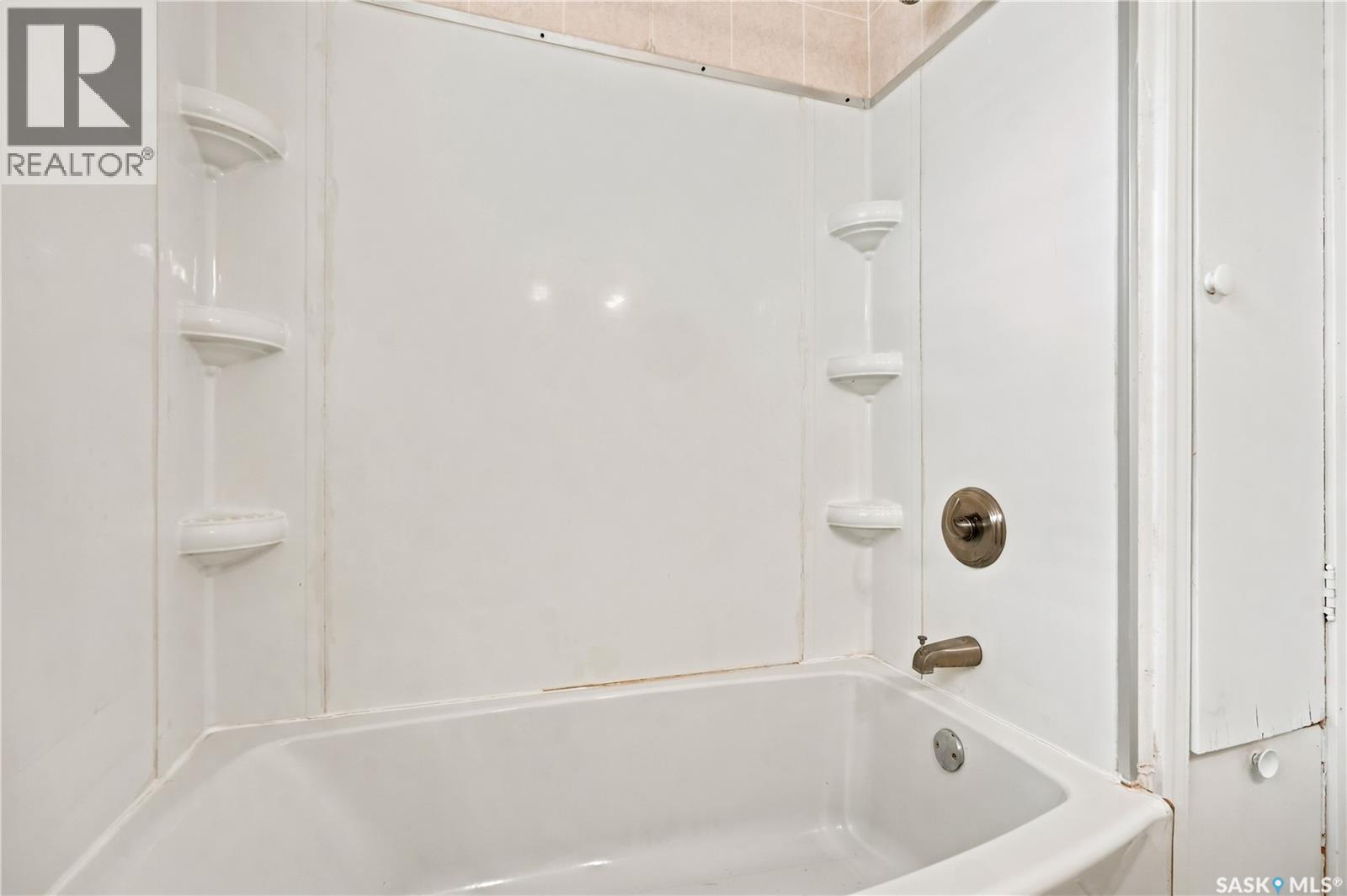 2819 Montreal Crescent, Regina, SK - Indoor Photo Showing Bathroom