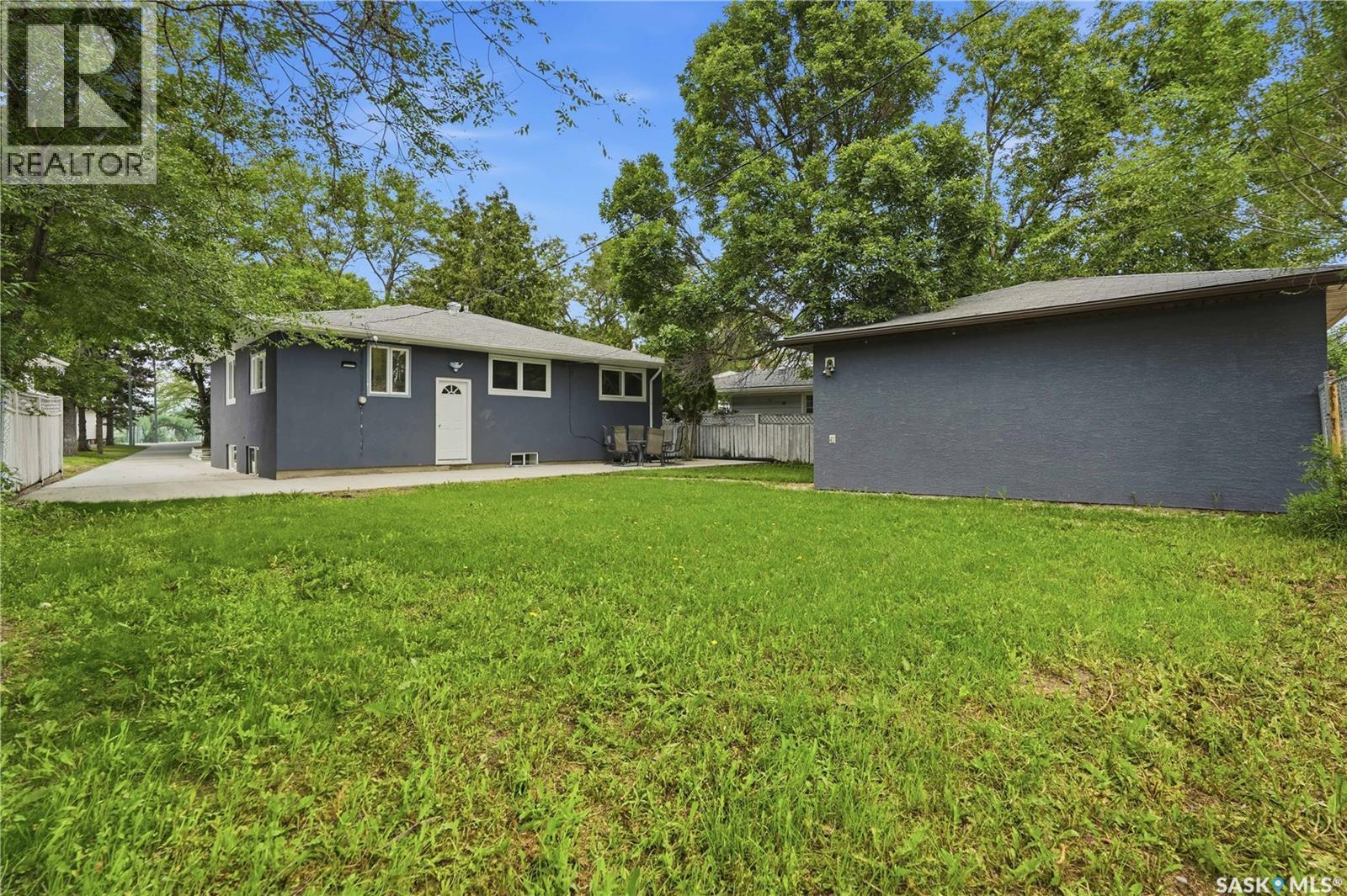 2819 Montreal Crescent, Regina, SK - Outdoor