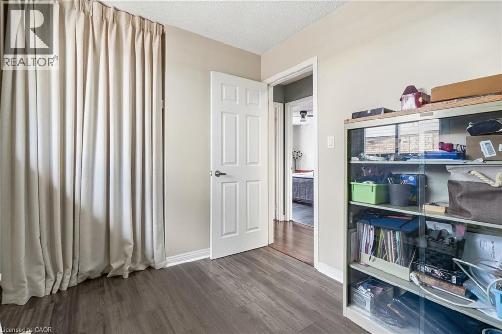 49 Markson Crescent, Hamilton, ON - Indoor Photo Showing Other Room
