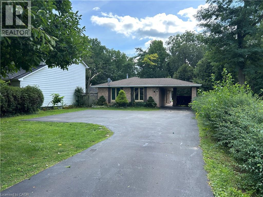 90 Queensway E, Simcoe, ON - Outdoor