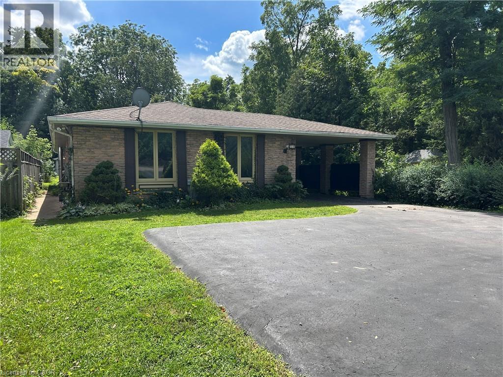90 Queensway E, Simcoe, ON - Outdoor