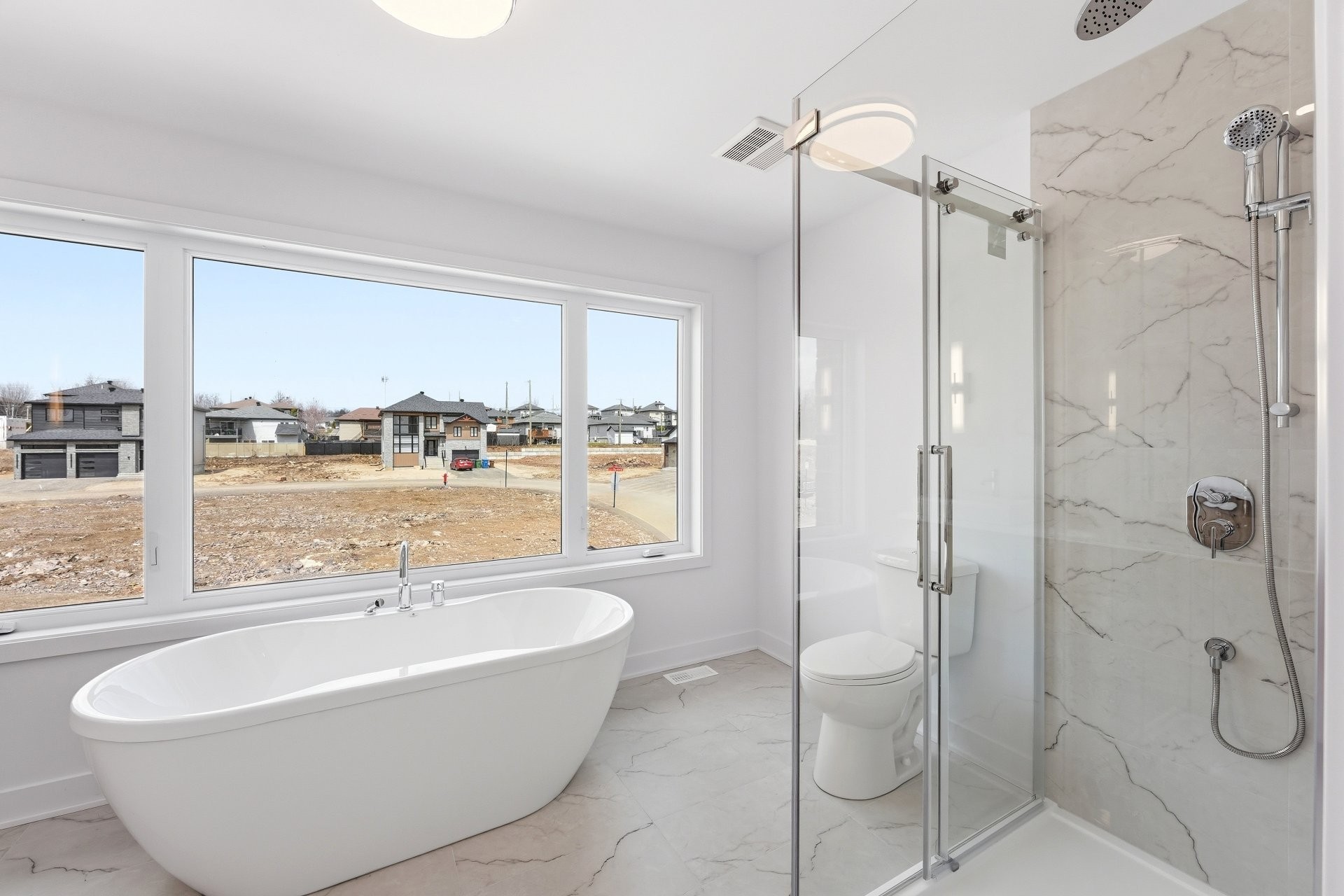 Bathroom - Rue Des Cèdres, L'Assomption, QC - Indoor Photo Showing Bathroom