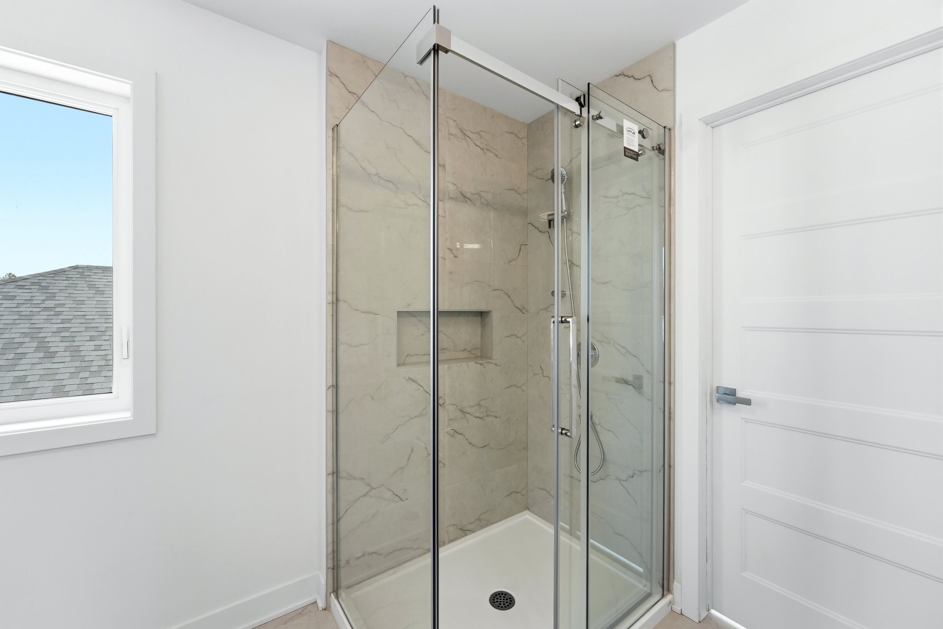Bathroom - Rue Des Cèdres, L'Assomption, QC - Indoor Photo Showing Bathroom