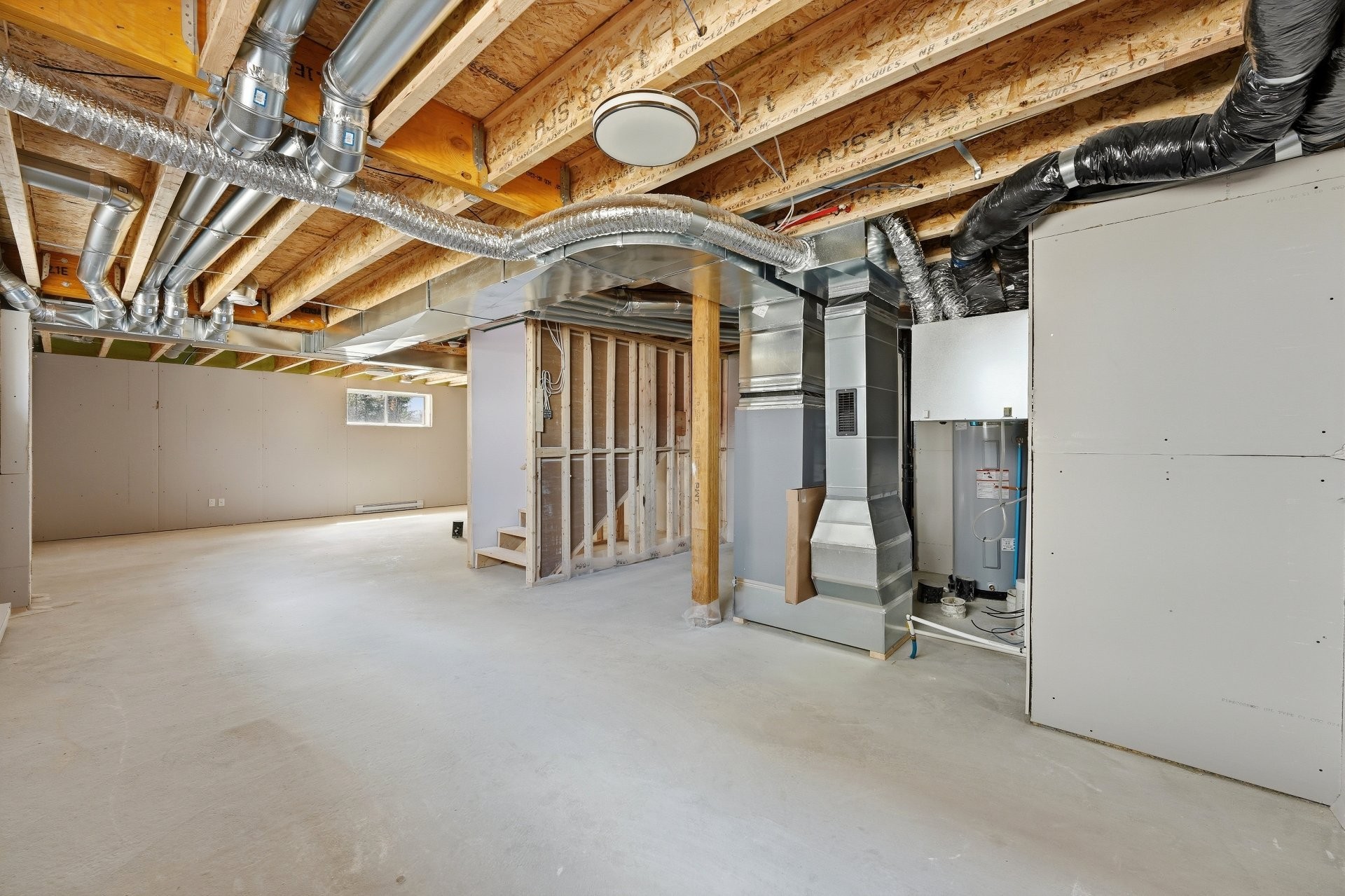 Basement - Rue Des Cèdres, L'Assomption, QC - Indoor Photo Showing Basement