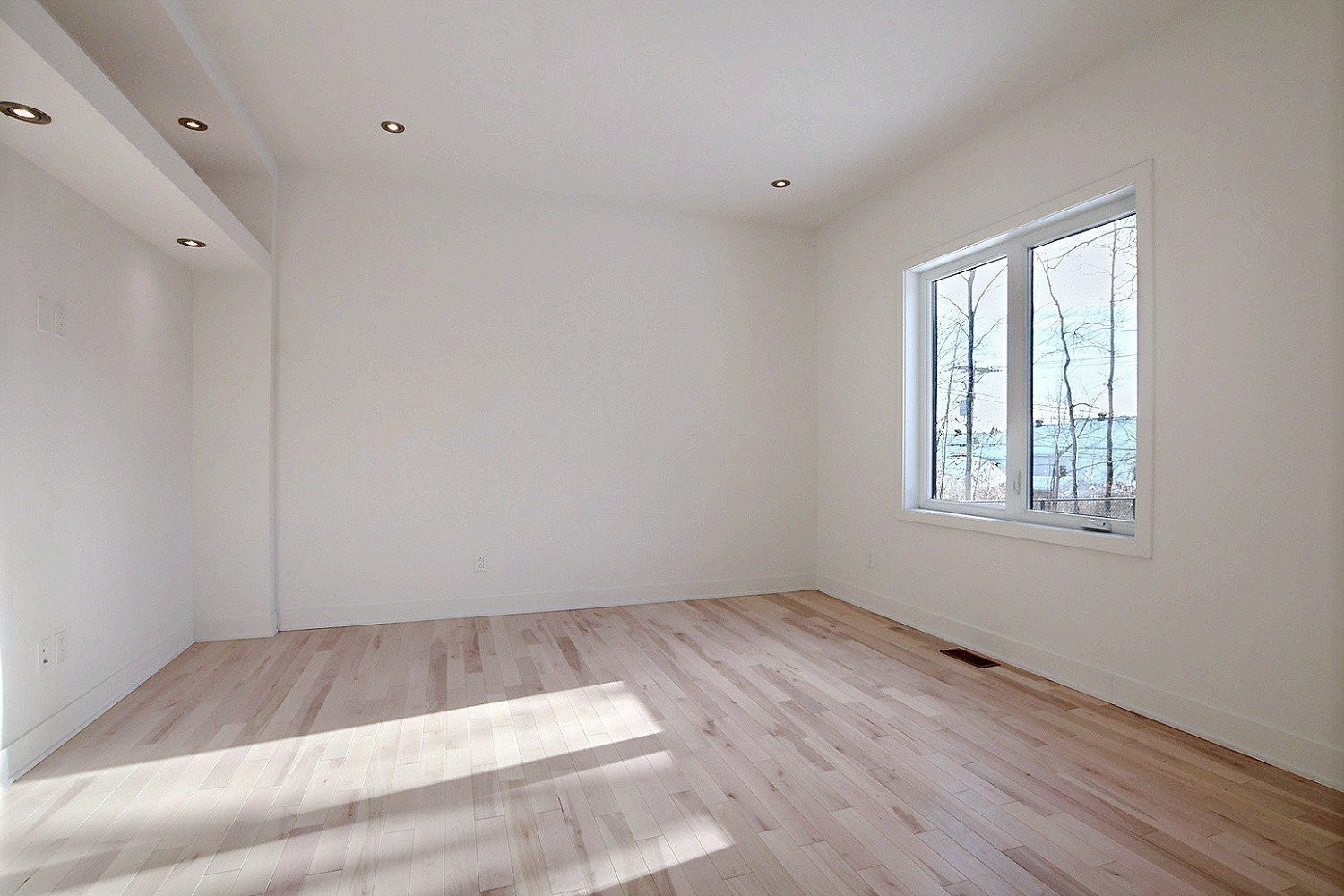 Living Room - Rue Des Cèdres, L'Assomption, QC - Indoor Photo Showing Other Room