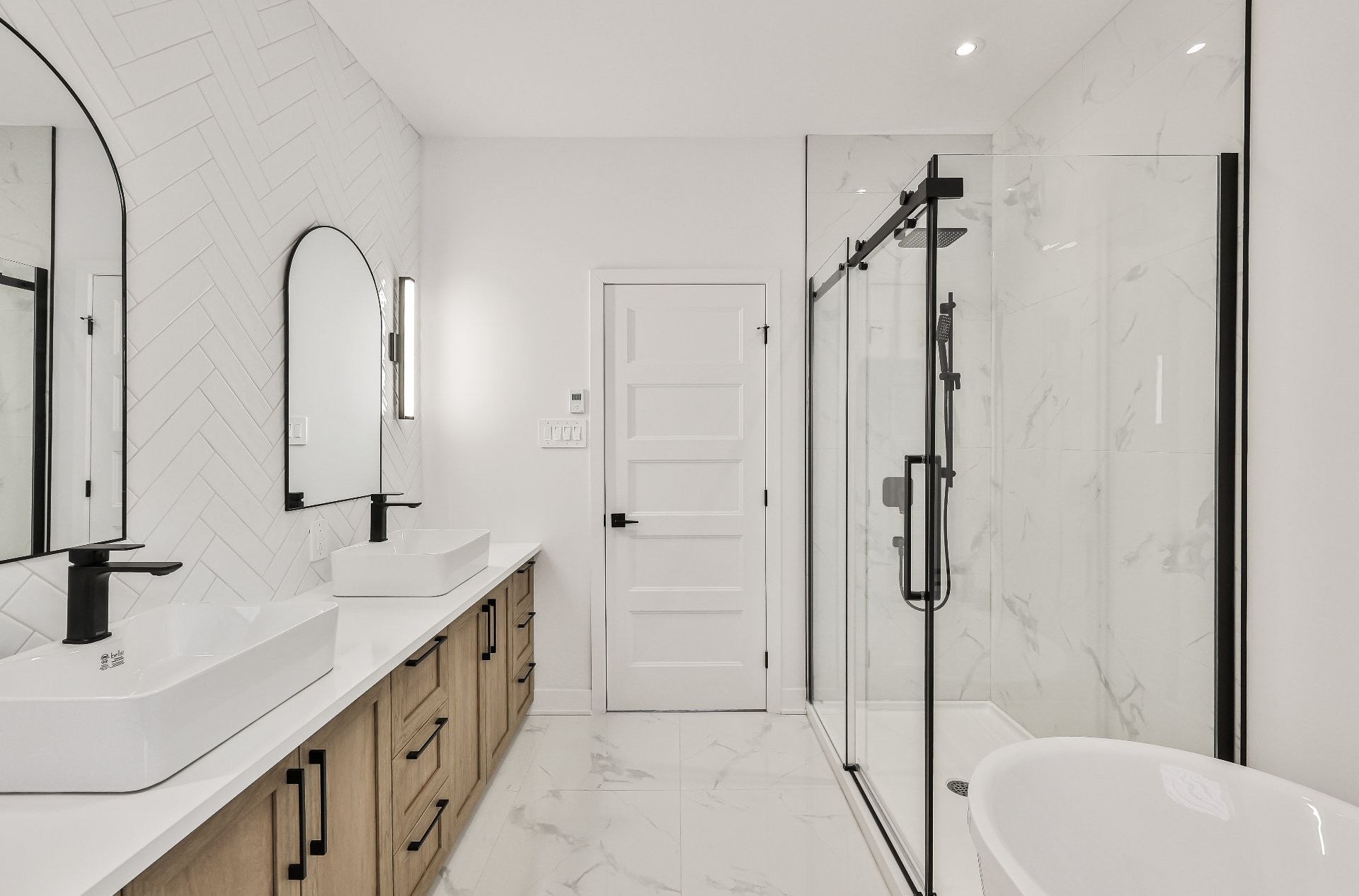 Bathroom - Rue Des Cèdres, L'Assomption, QC - Indoor Photo Showing Bathroom