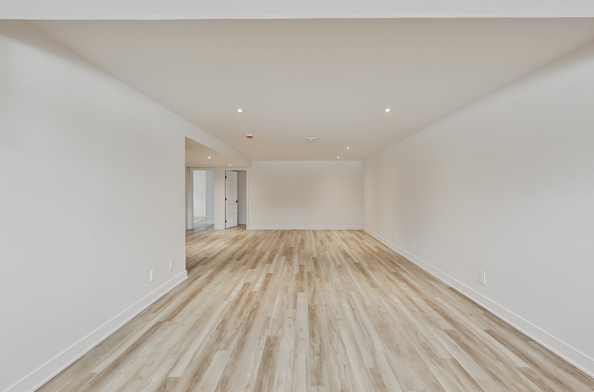 Family Room - Rue Des Cèdres, L'Assomption, QC - Indoor Photo Showing Other Room