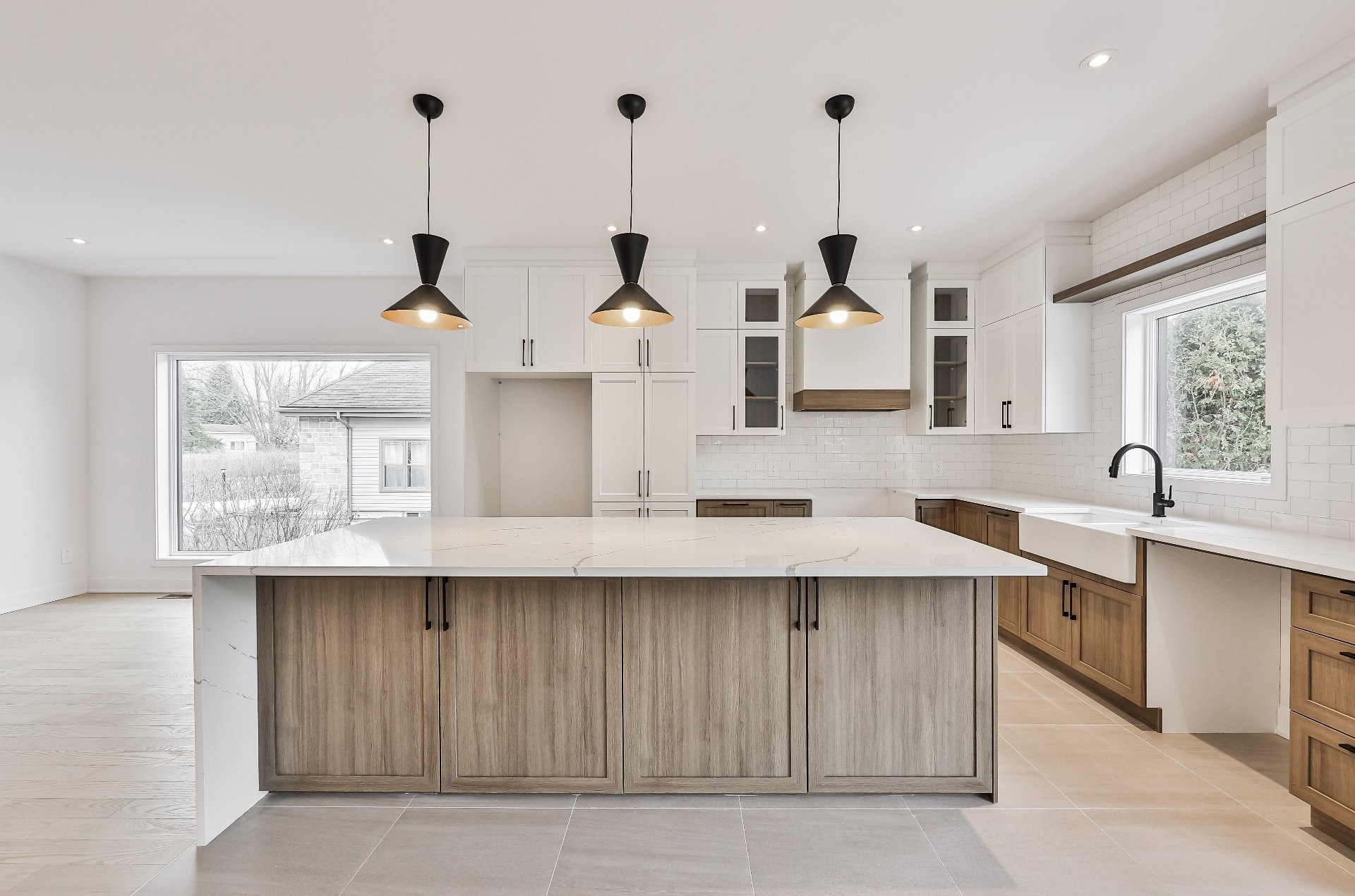Kitchen - Rue Des Cèdres, L'Assomption, QC - Indoor Photo Showing Kitchen With Upgraded Kitchen