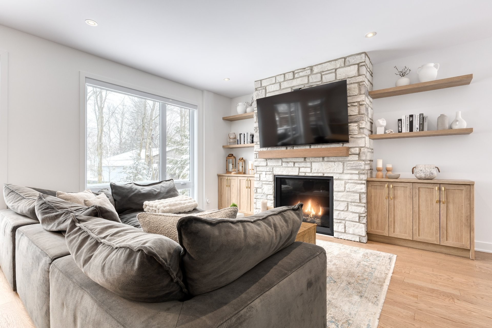 Living Room - Rue Des Cèdres, L'Assomption, QC - Indoor Photo Showing Living Room With Fireplace