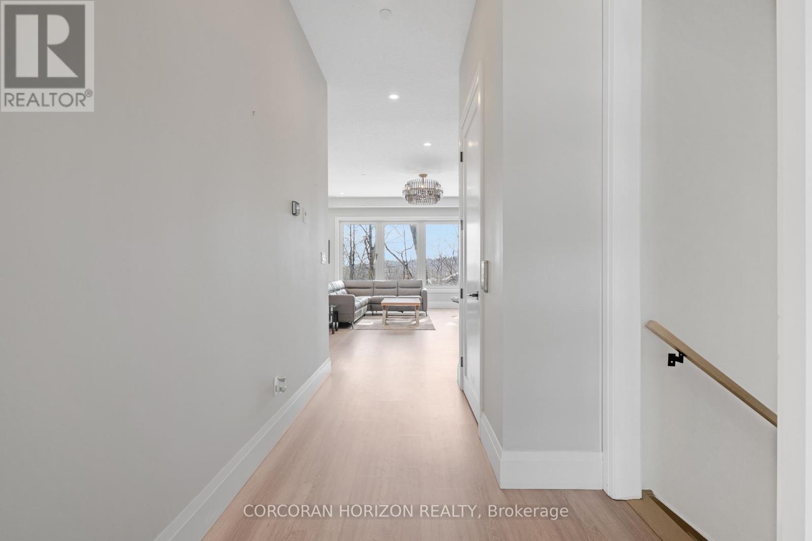 111 Grand Ridge Drive, Cambridge, ON - Indoor Photo Showing Other Room