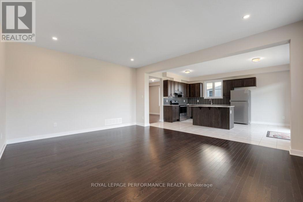 119 Hackamore Crescent, Ottawa, ON - Indoor Photo Showing Kitchen