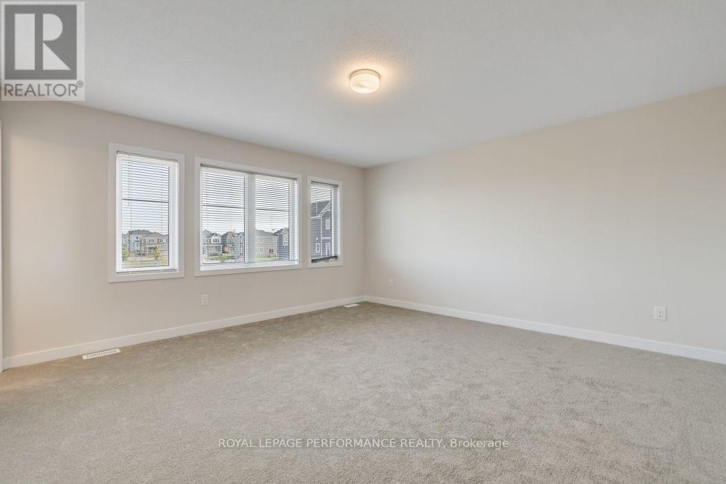 119 Hackamore Crescent, Ottawa, ON - Indoor Photo Showing Other Room