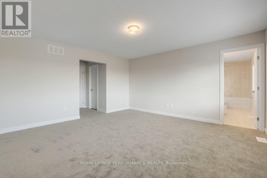 119 Hackamore Crescent, Ottawa, ON - Indoor Photo Showing Other Room