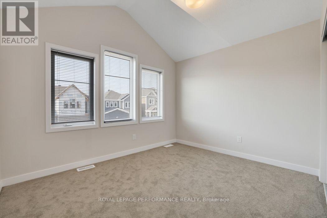 119 Hackamore Crescent, Ottawa, ON - Indoor Photo Showing Other Room