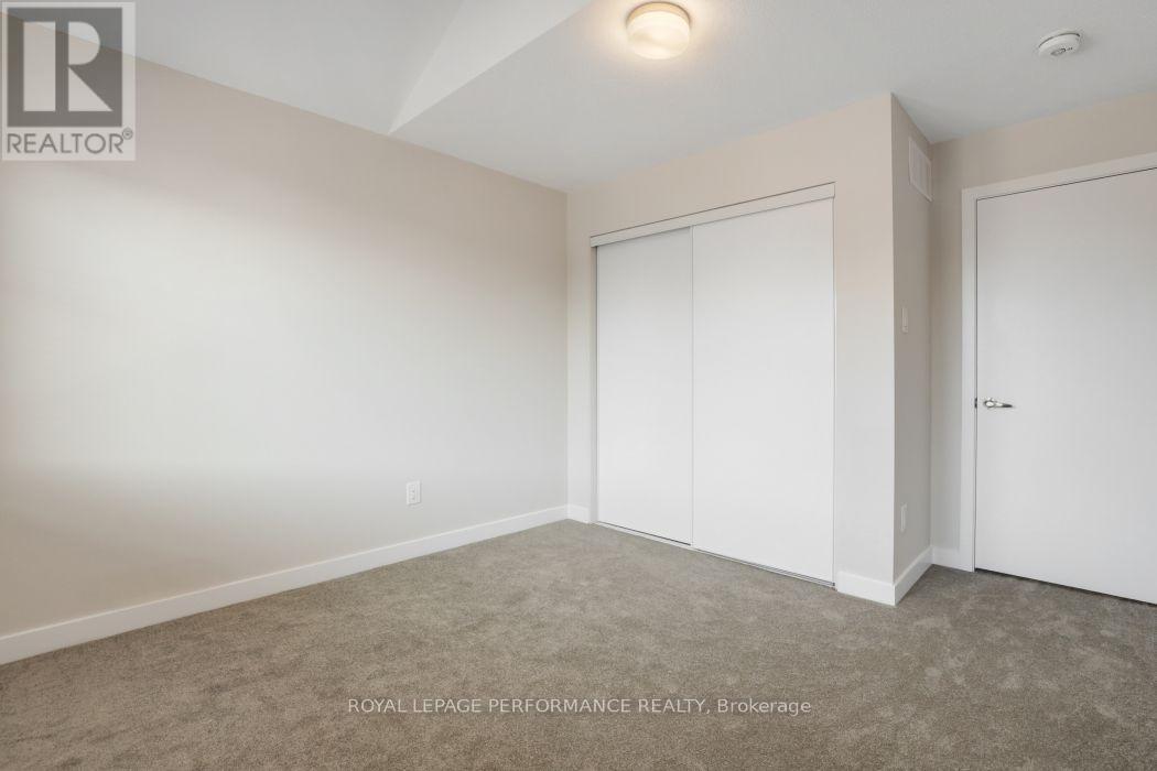 119 Hackamore Crescent, Ottawa, ON - Indoor Photo Showing Other Room