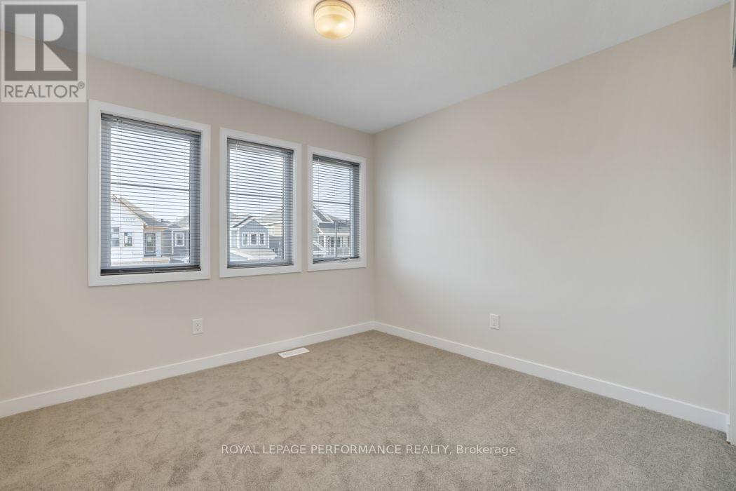 119 Hackamore Crescent, Ottawa, ON - Indoor Photo Showing Other Room